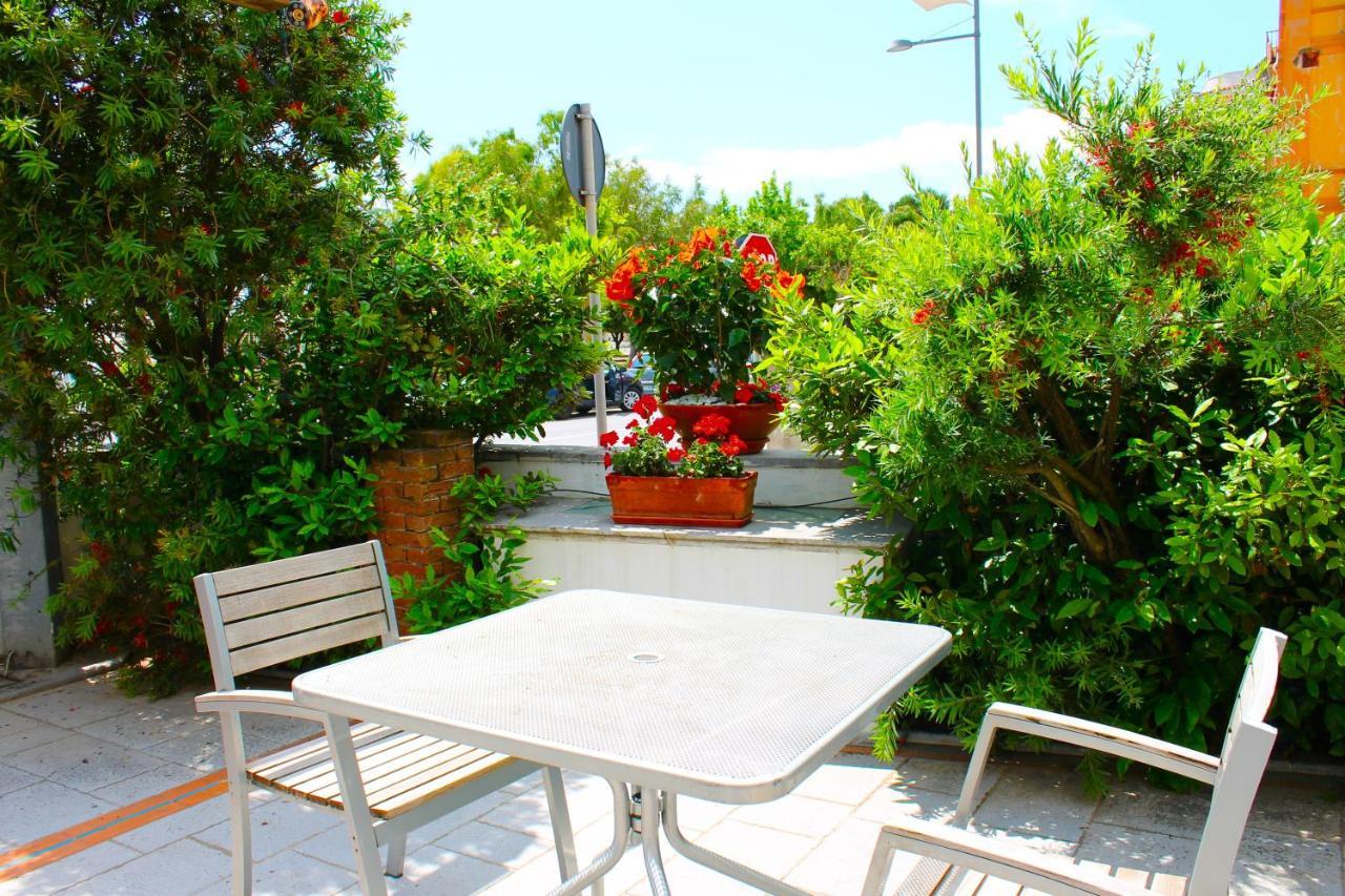 Hotel Pisacane Sapri Exterior photo